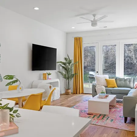 Starburst - An Atomic Ridge Home
